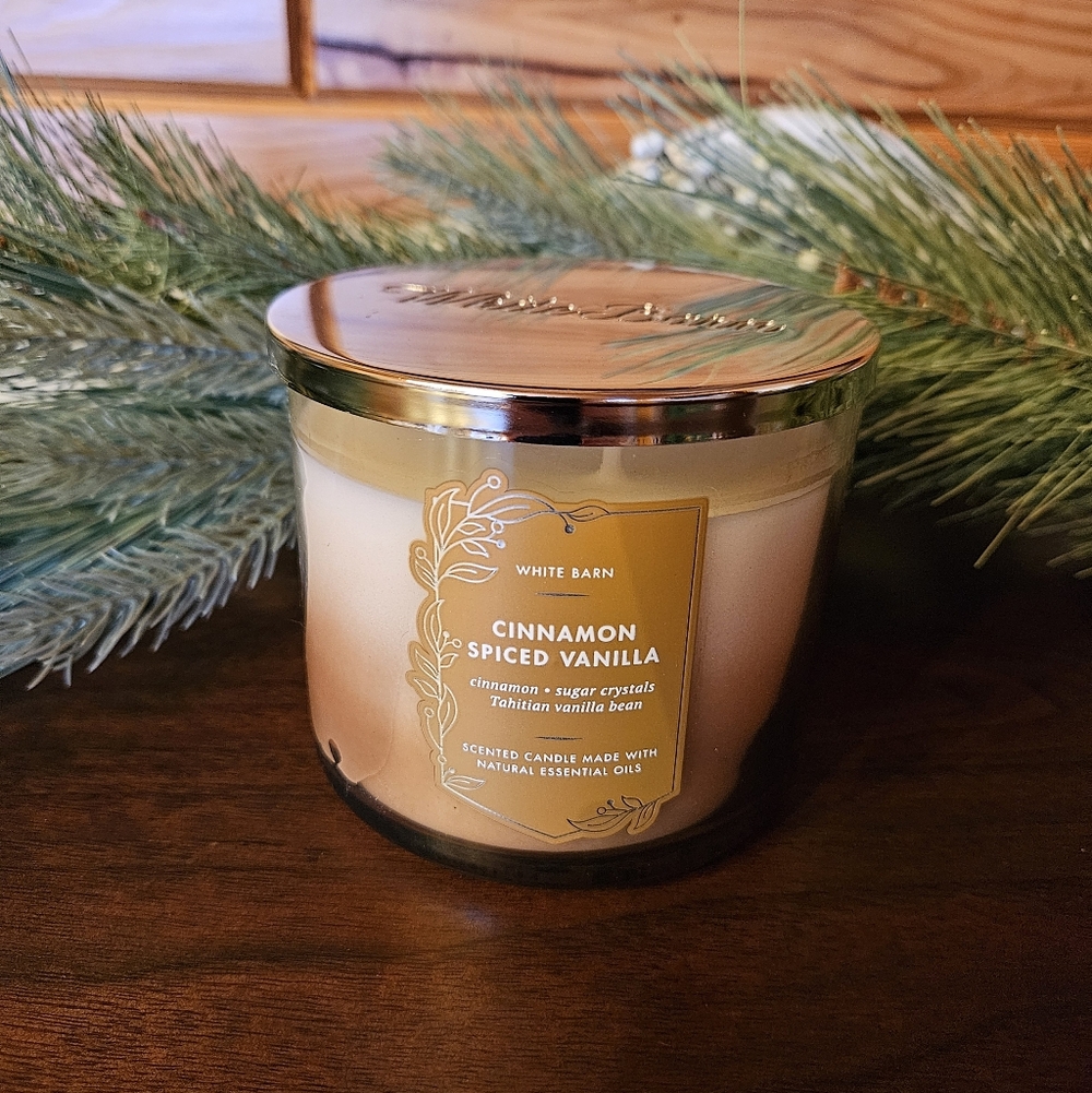 Bath And Body Works White Barn Cinnamon Vanilla 3-Wick Candle NEW